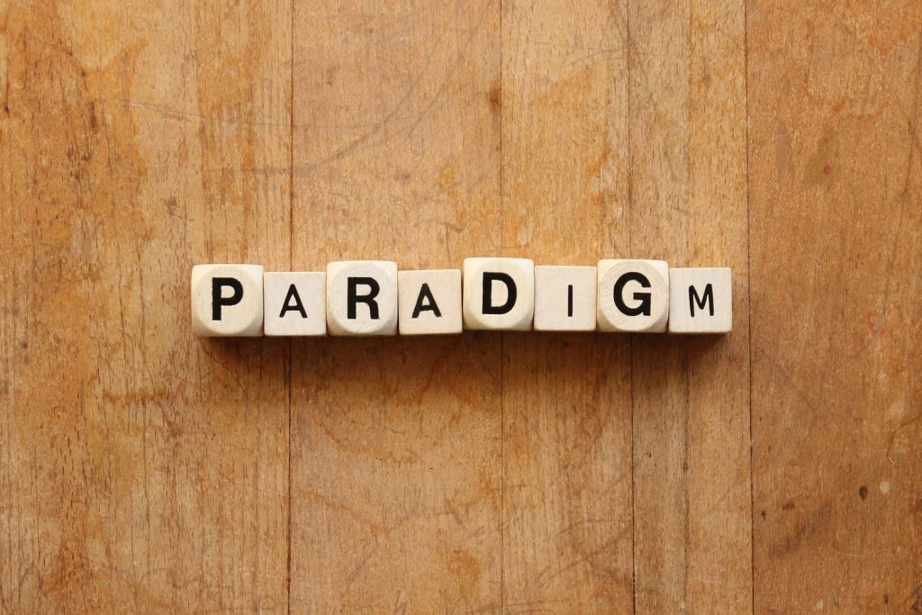 As mudanças de paradigmas na lógica acadêmica