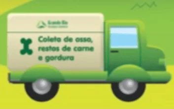 Figura 5: Caminhão de coleta de osso, restos de carne e gordura animal. Fonte: www.granderioambiental.com.br