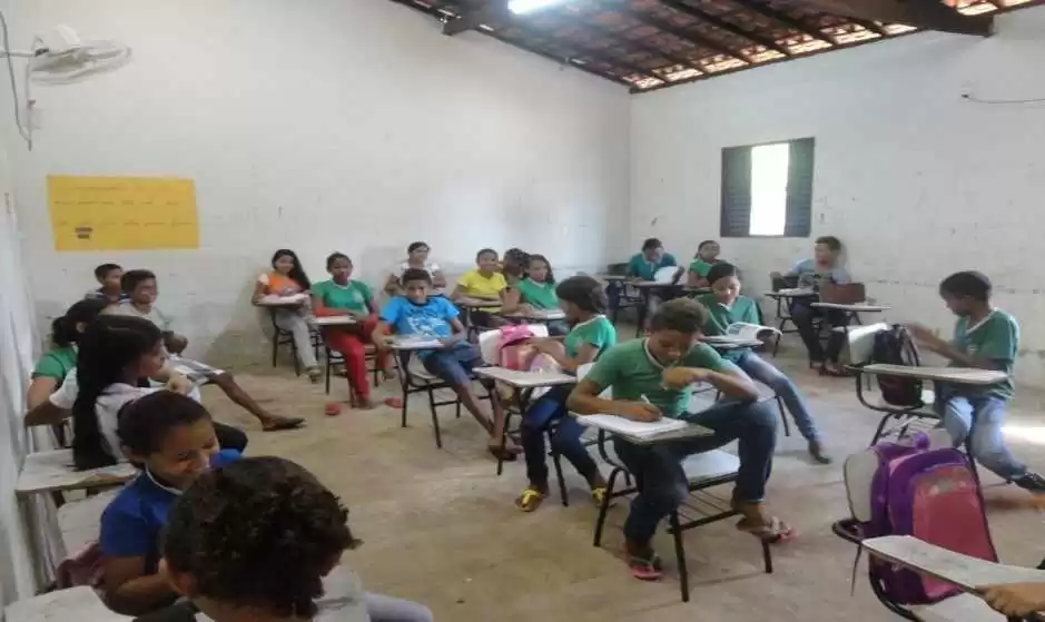 SEDU - Aula de Geografia desperta interesse de alunos com