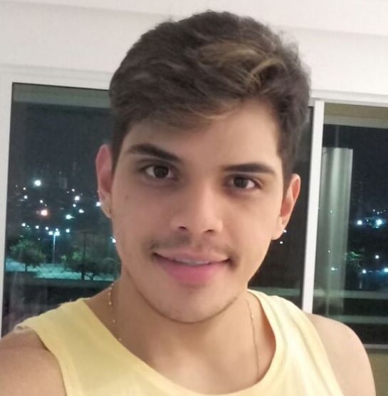 Adriano Menino de Macedo Júnior