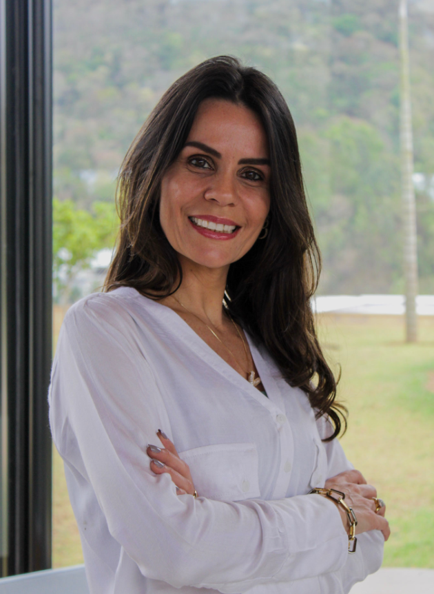 Vivian Espírito Santo Massi Paschoalino