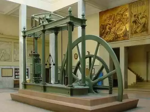 Figura 1 - A máquina a vapor não foi só inventada por James Watt, mas também, Thomas Newcomen (a quem raramente é atribuído este crédito). James Watt é considerado o criador da máquina a vapor, por produzir os avanços que seriam decisivos a esta nova tecnologia. Fonte: http://www.notapositiva.com/old/pt/trbestbs/historia/maquina_vapor_d.htm