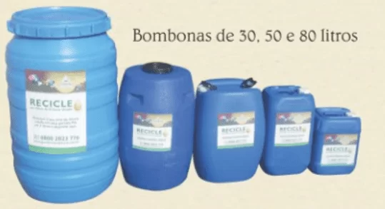 Figura 21: Bombonas com óleo de fritura usado. Fonte: Catálogo disponibilizado pela empresa Grande Rio Reciclagem Ambiental