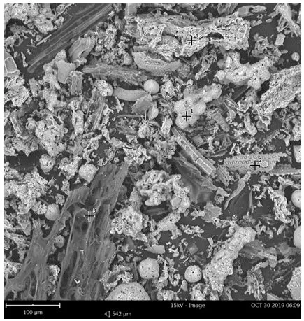 Cinza não moída zoom de 500X obtida no ensaio de MEV