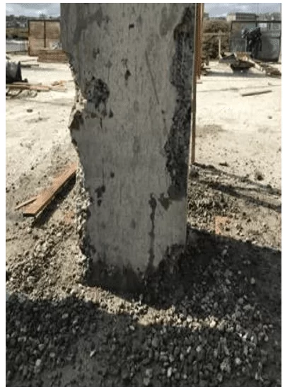Pilar com desagregação de concreto