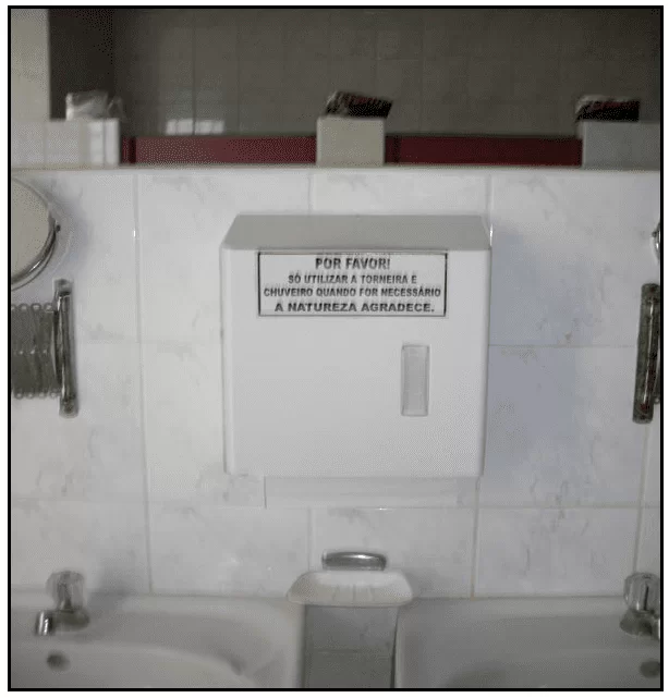 interna dos vestiários e do trabalho realizado dentro da empresa e junto aos funcionários sobre educação ambiental.