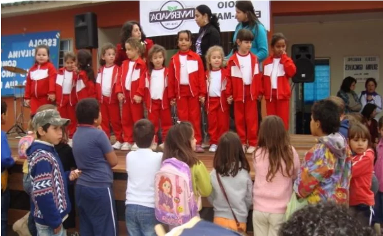 Aniversário da Escola Silvina Gonçalves. Fonte: Arquivo da autora – 2012