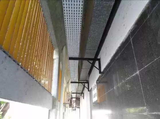 Figura 42 – conductos de escape, con alta capacidad canaleta de cableado.