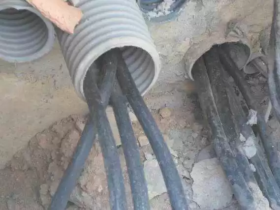 Figura 66: construcción de comederos.  