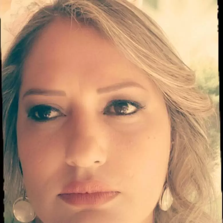 Lara Fátima de Oliveira Leandro Soares